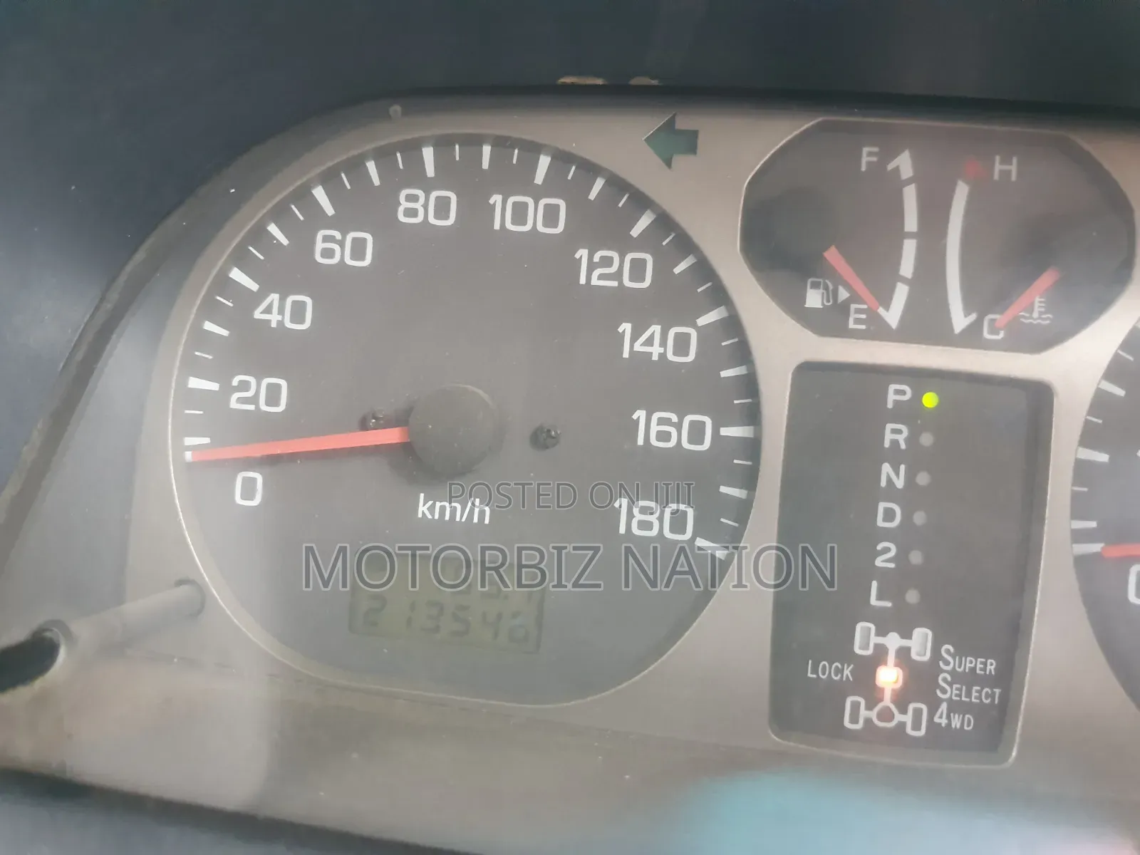 Mitsubishi Pajero 1999 White