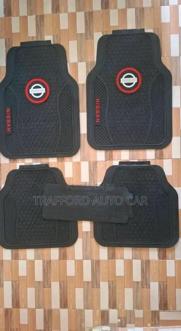 Nissan 5 Pieces Floor Matts