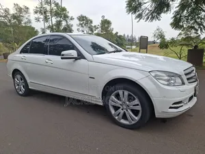 Mercedes-Benz C200 2010 White