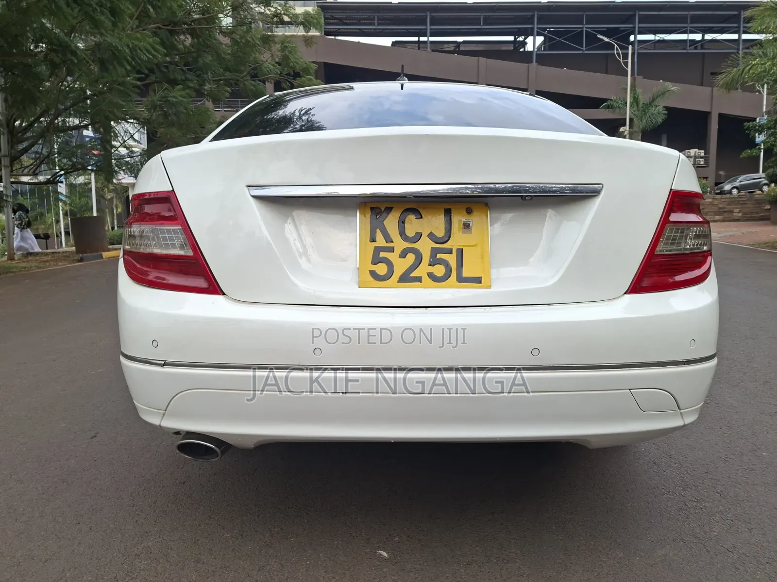 Mercedes-Benz C200 2010 White