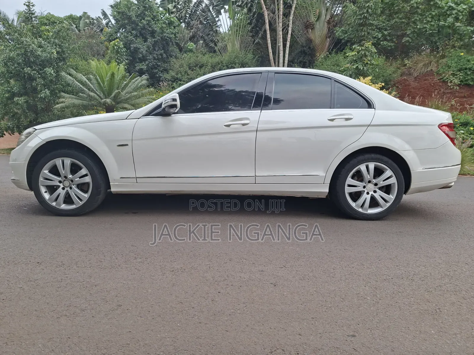 Mercedes-Benz C200 2010 White
