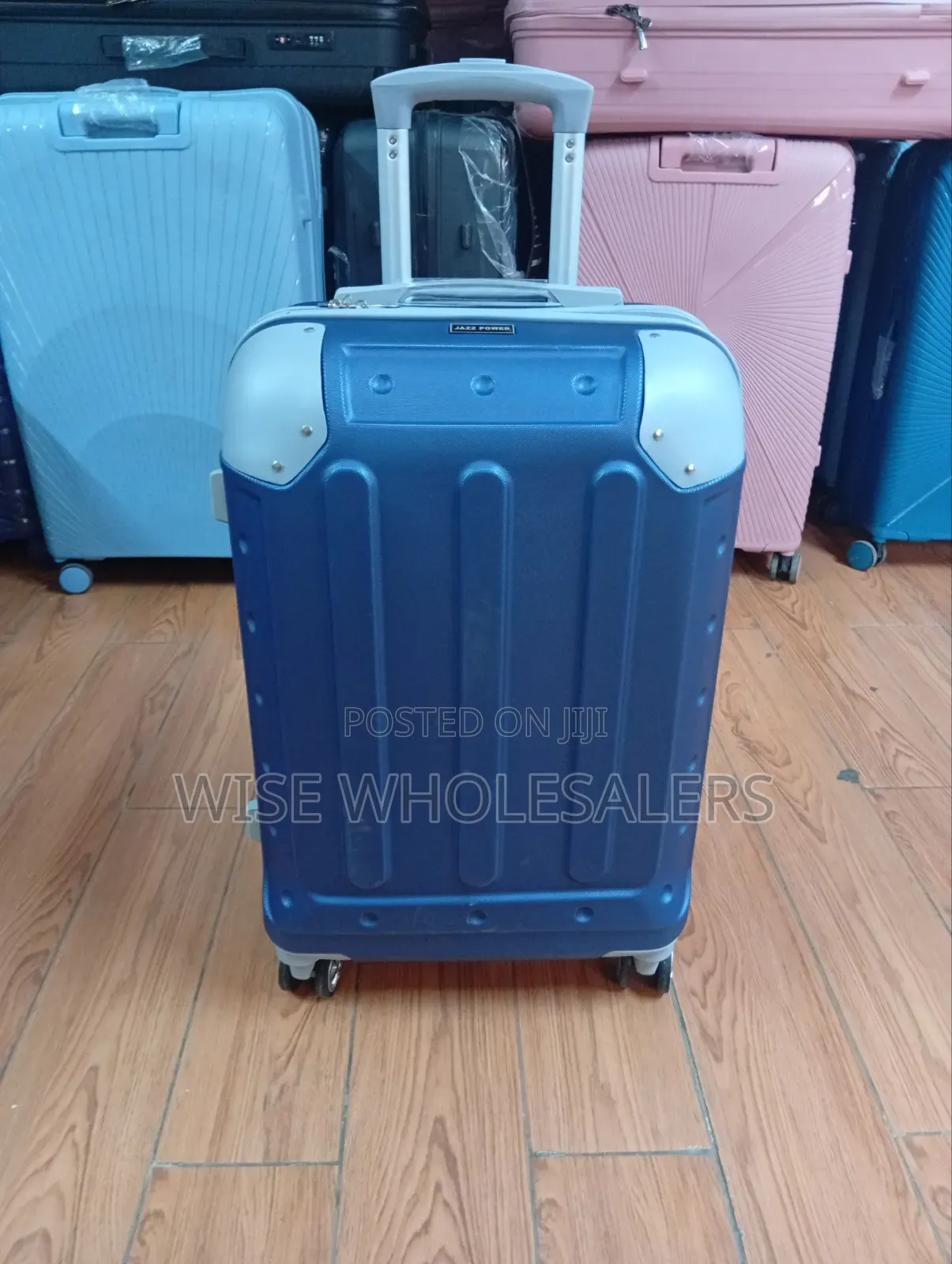1 Medium Laxurious Fibre Suitcase Briefcase Travel Bag