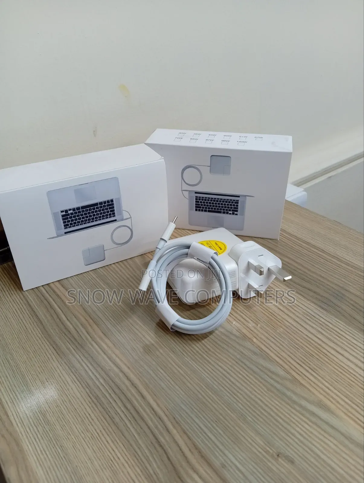 Brand New 61w Type C MacBook Charger