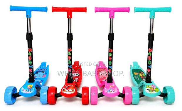 Kids Three-Wheel Kick Scooters With Height-Adjustable Handlebars. - main view