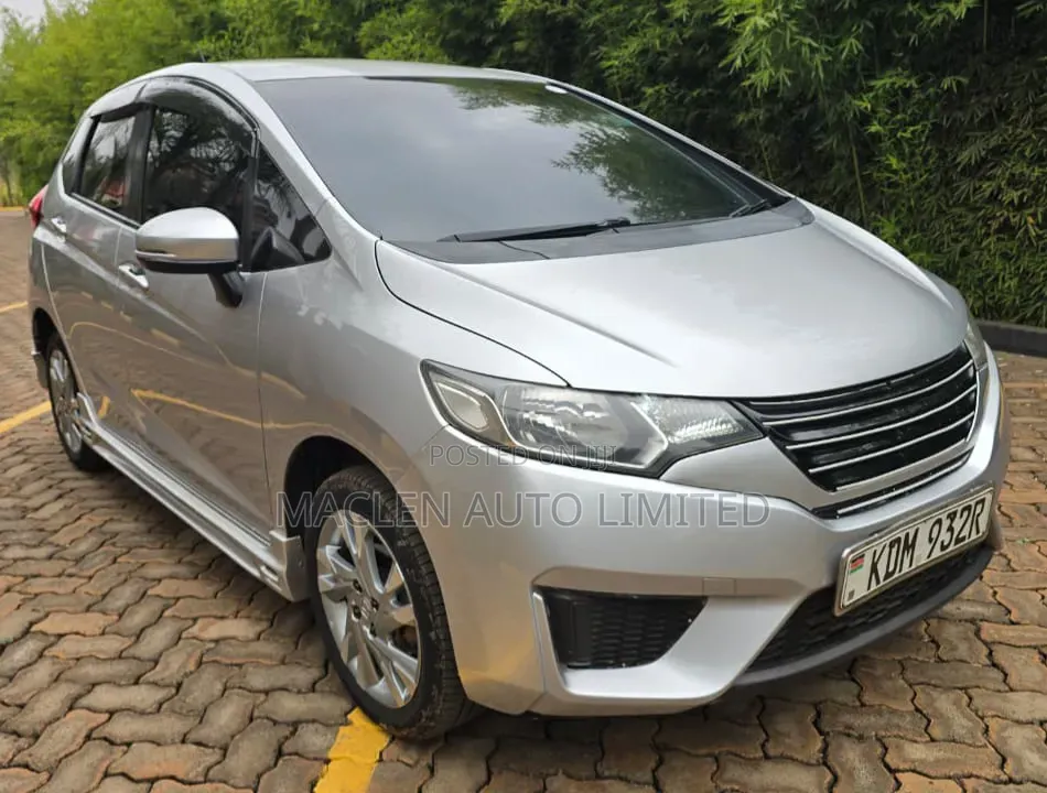 Honda Fit 2016 Silver
