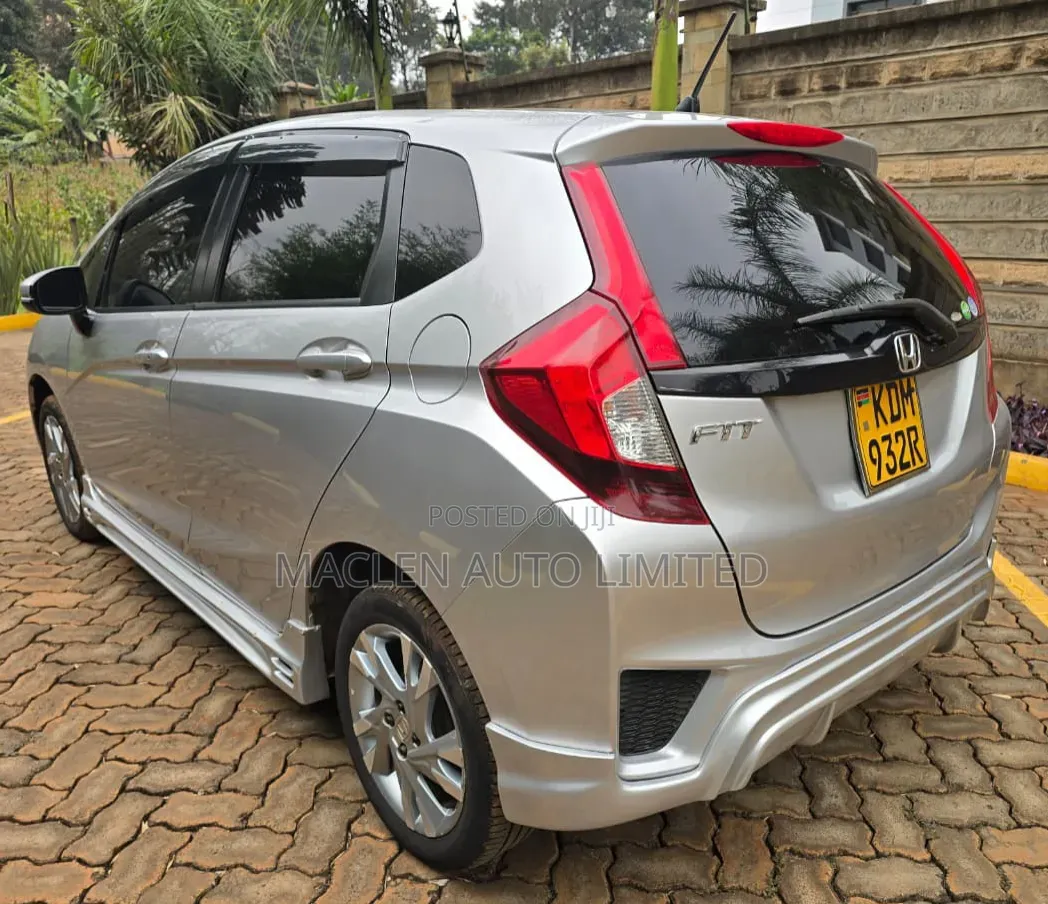 Honda Fit 2016 Silver