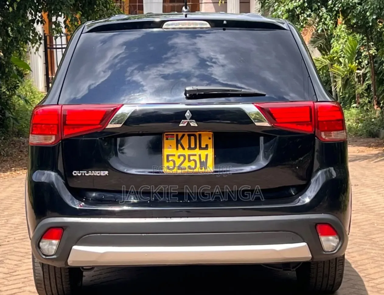 Mitsubishi Outlander 2016 Black