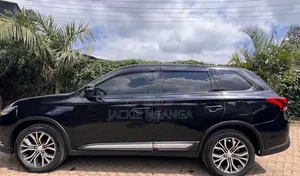 Mitsubishi Outlander 2016 Black
