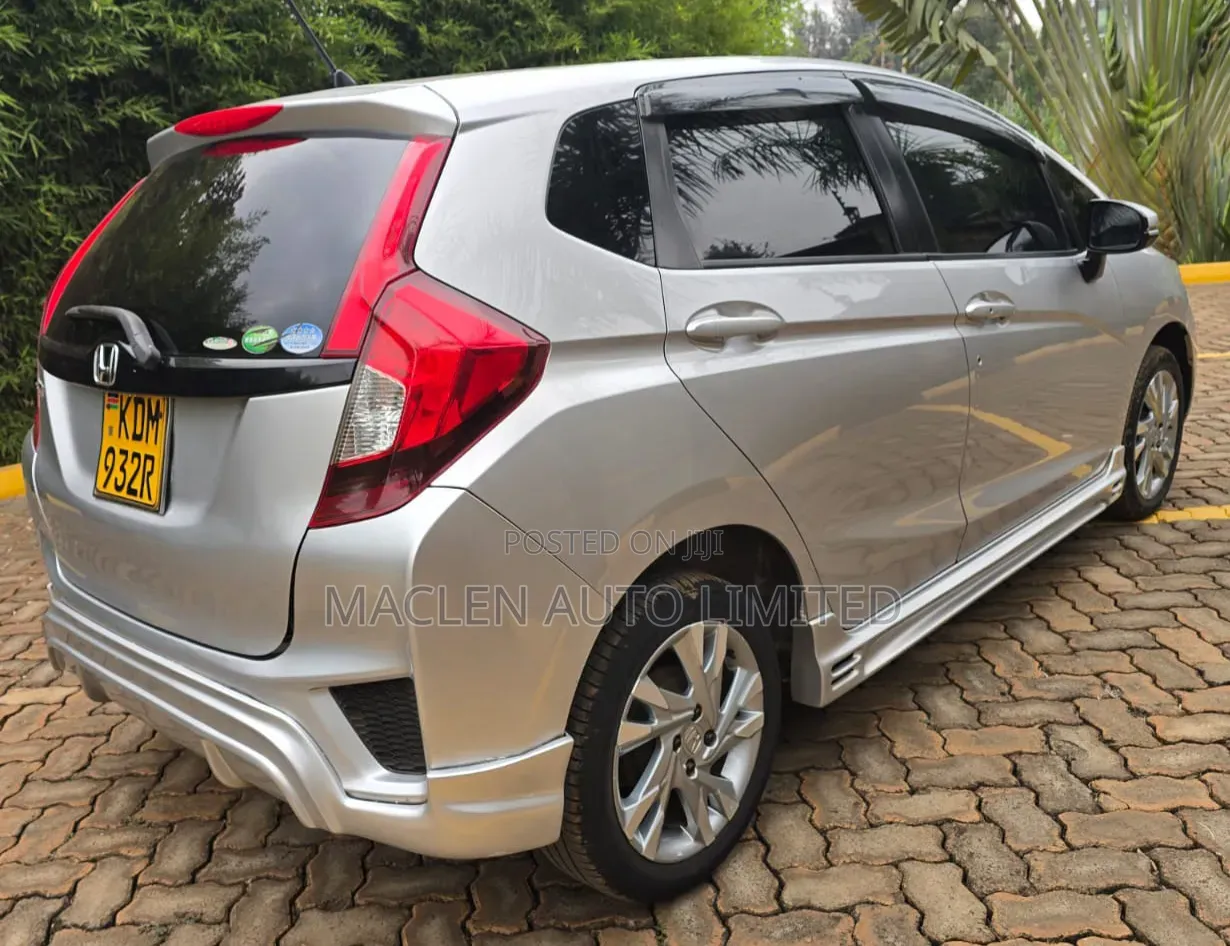Honda Fit 2016 Silver
