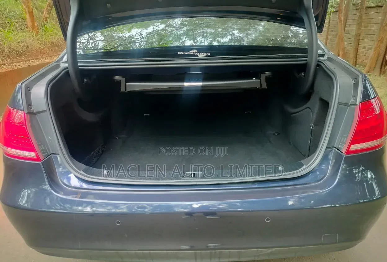 Mercedes-Benz E250 SV Premium 2014 Blue