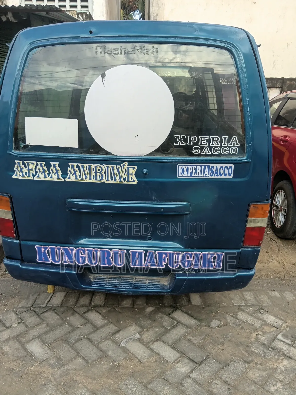 Nissan Commercial 2000 Blue