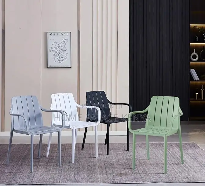 Plastic Chair: Sturdy Design Lightweight Plastic Chair