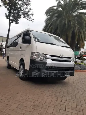Toyota HiAce 2019 White