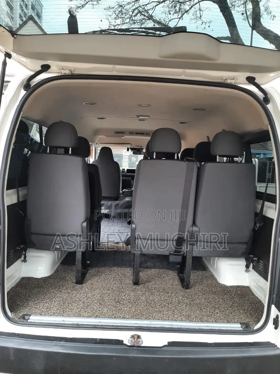 Toyota HiAce 2019 White