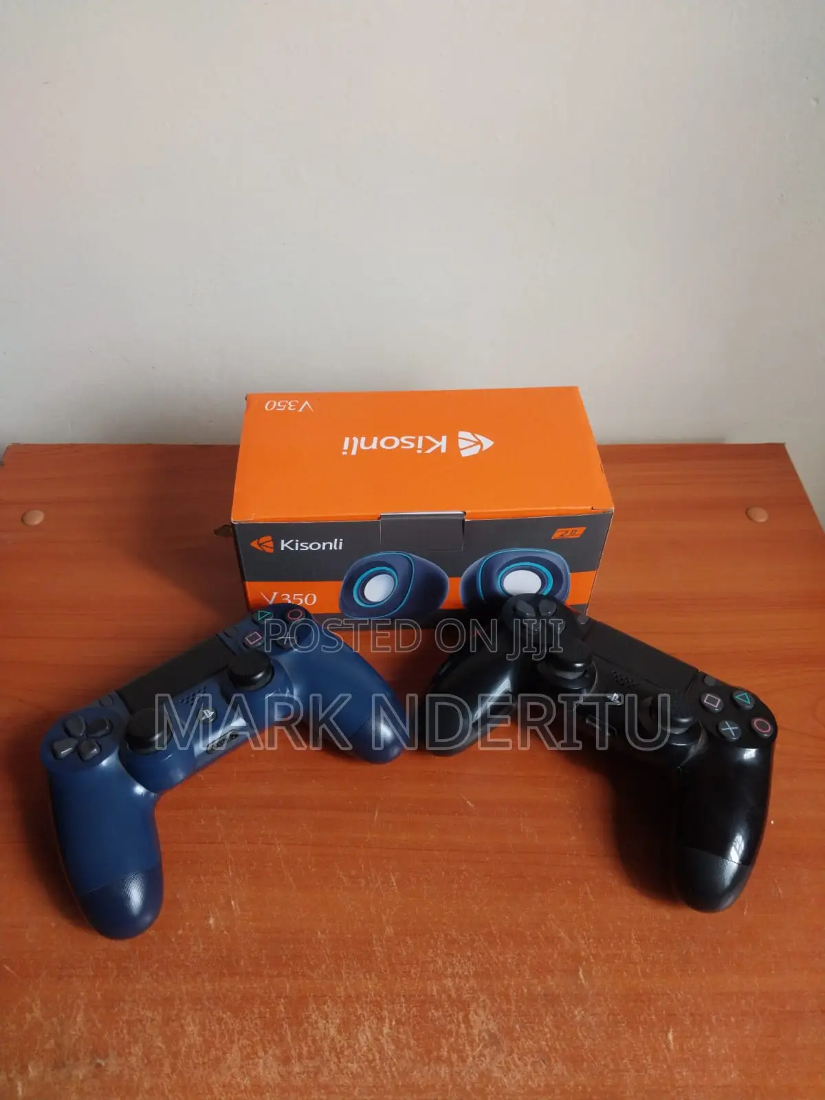 PlayStation 4 Slim 1TB – Mint Condition + Games Speakers