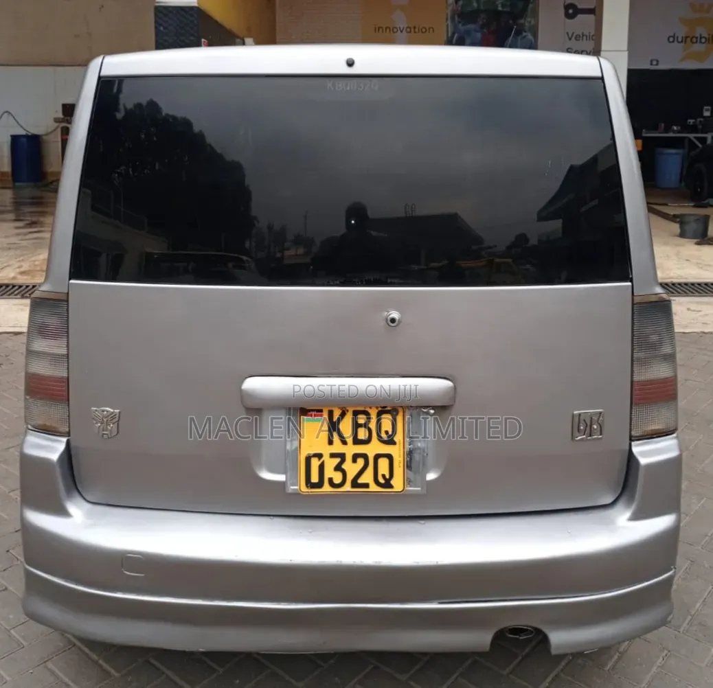 Toyota bB 2004 Silver