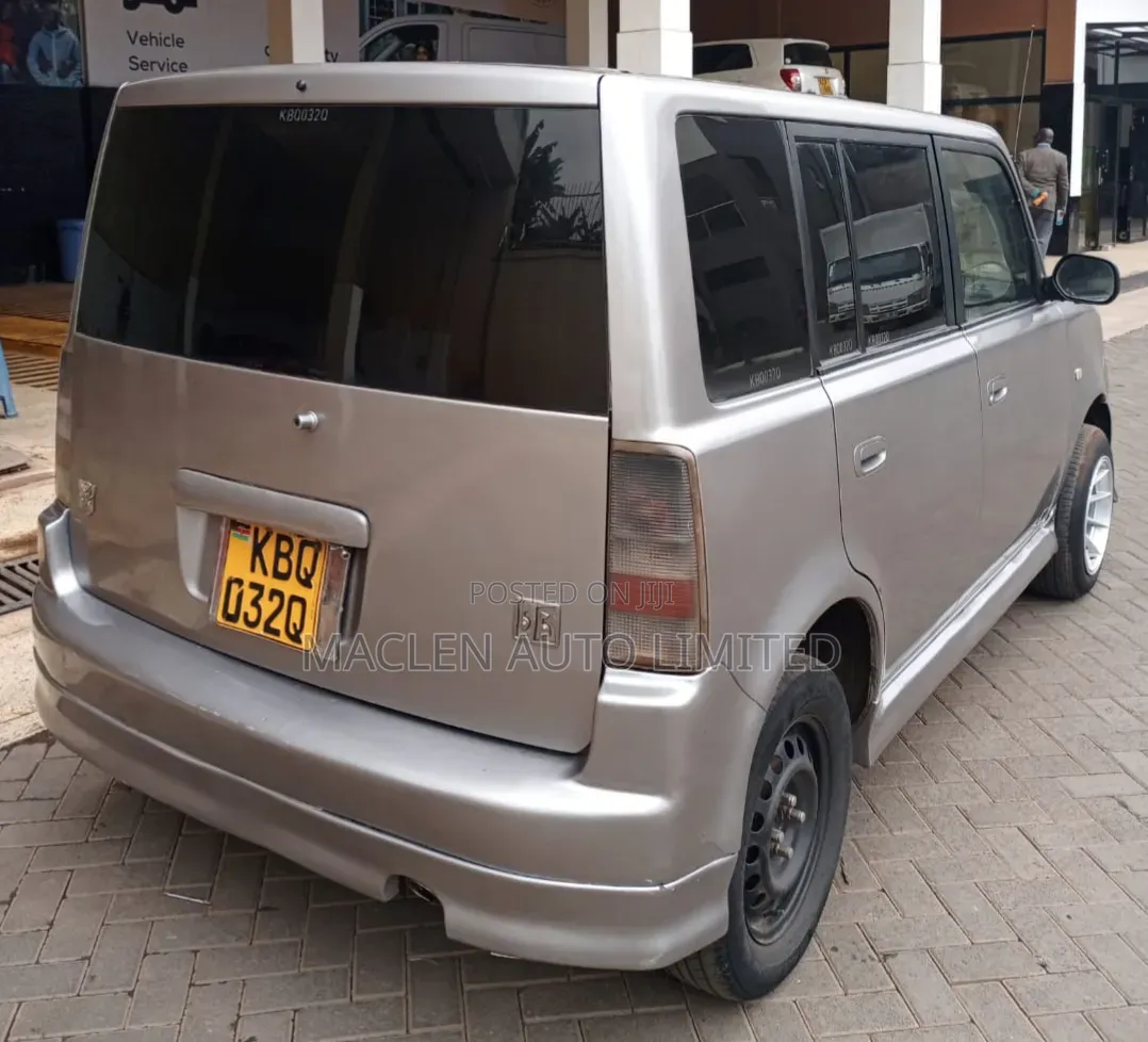 Toyota bB 2004 Silver