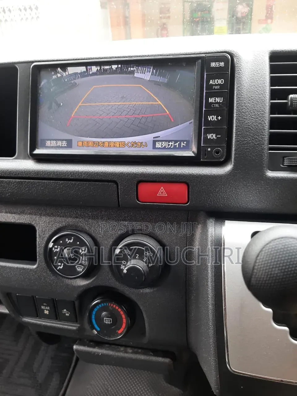 Toyota HiAce 2019 White