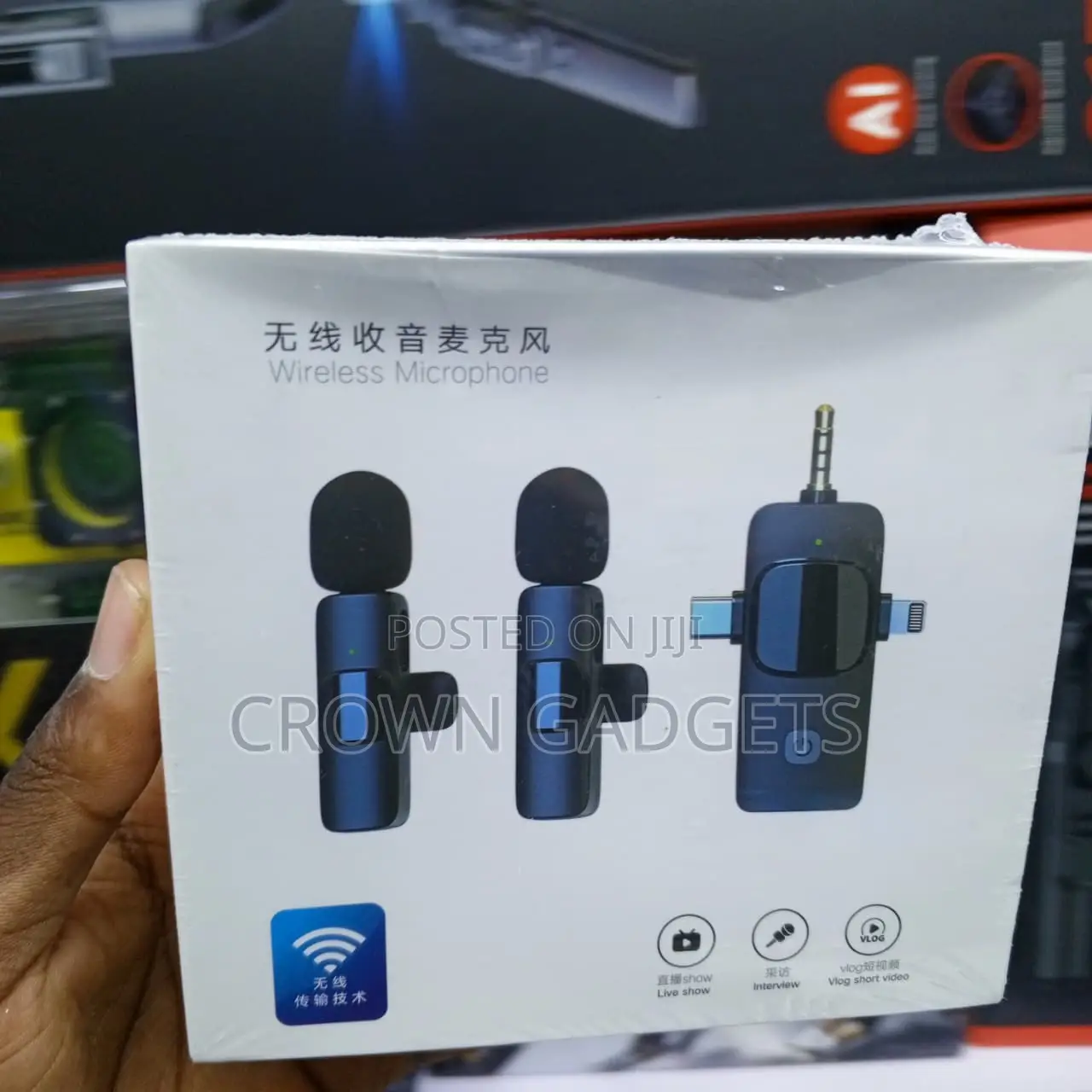3-in-1 Wireless Lavalier Mic for Vlogging Live Streaming