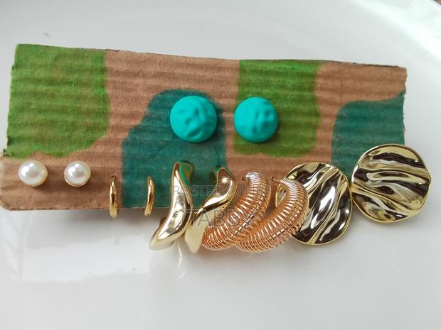 6Set Earring