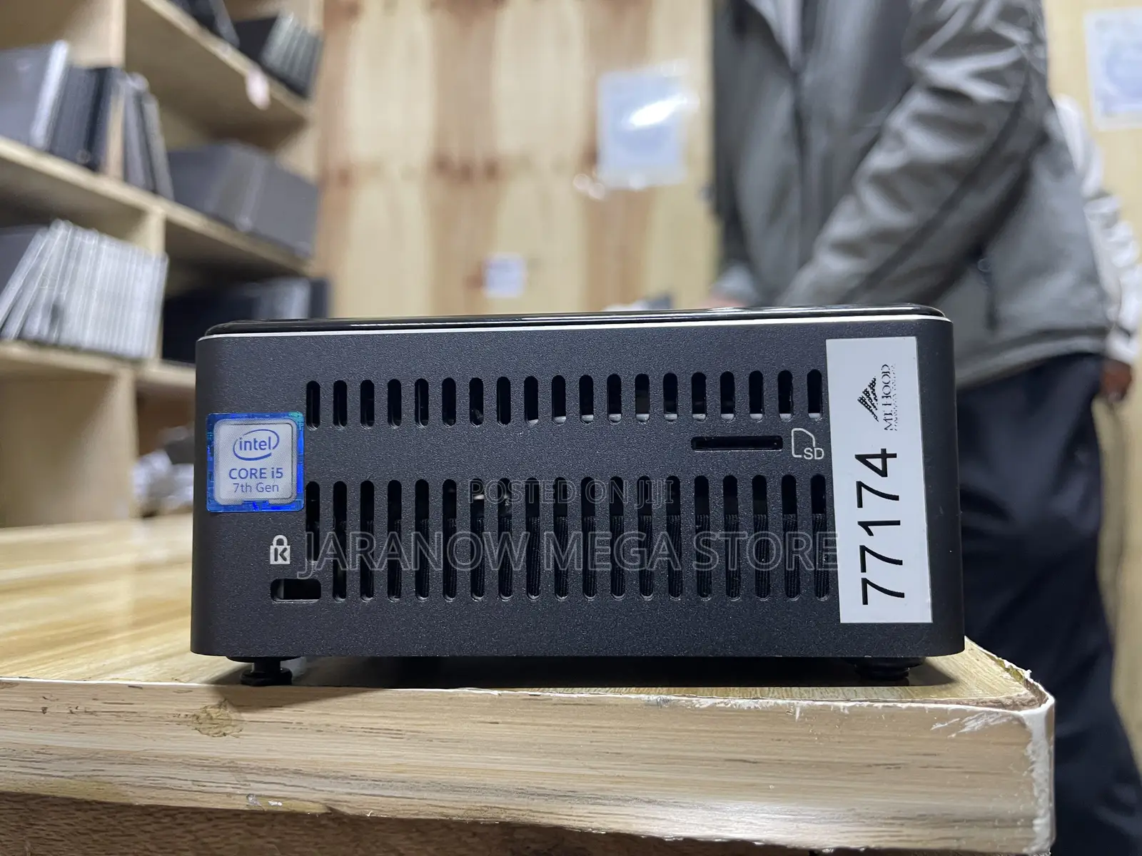Desktop Computer HP Elite Mini 600 G9 8GB Intel SSD 256GB