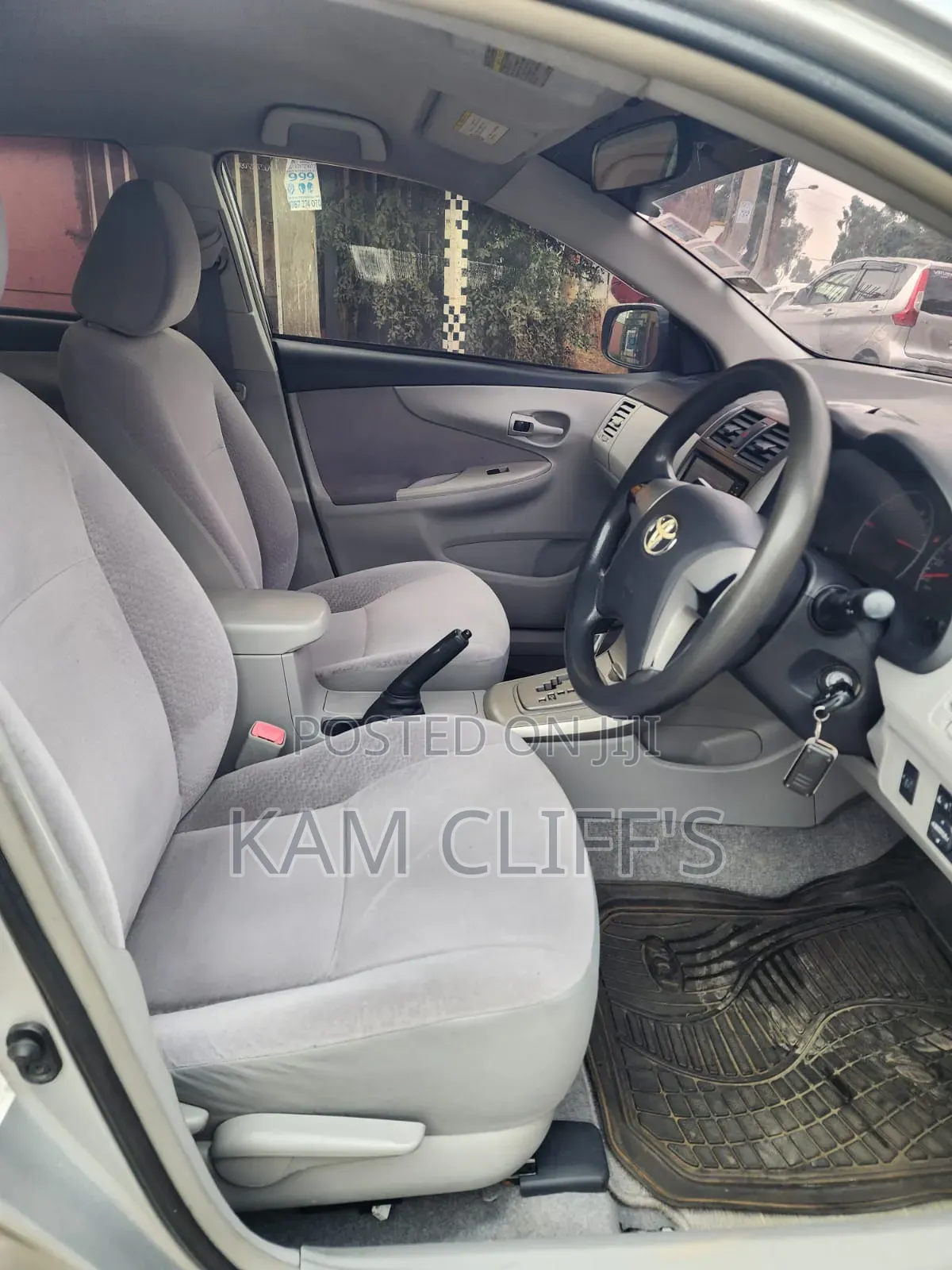 Toyota Axio 2011 Silver