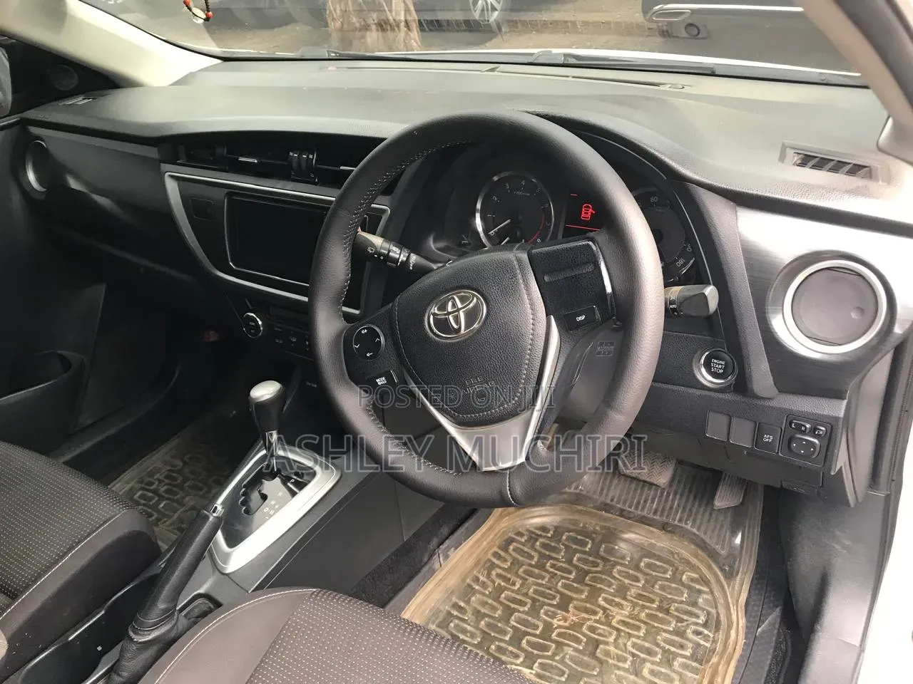 Toyota Auris 2012 White