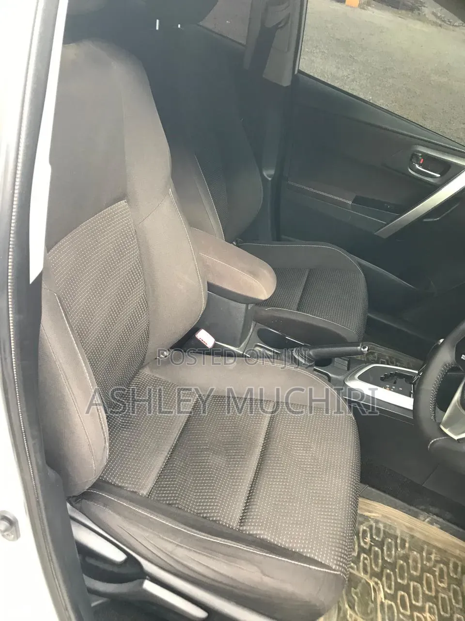 Toyota Auris 2012 White