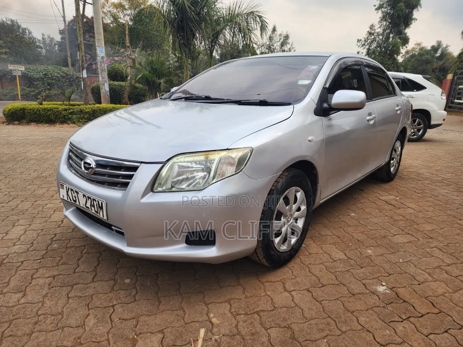 Toyota Axio 2011 Silver