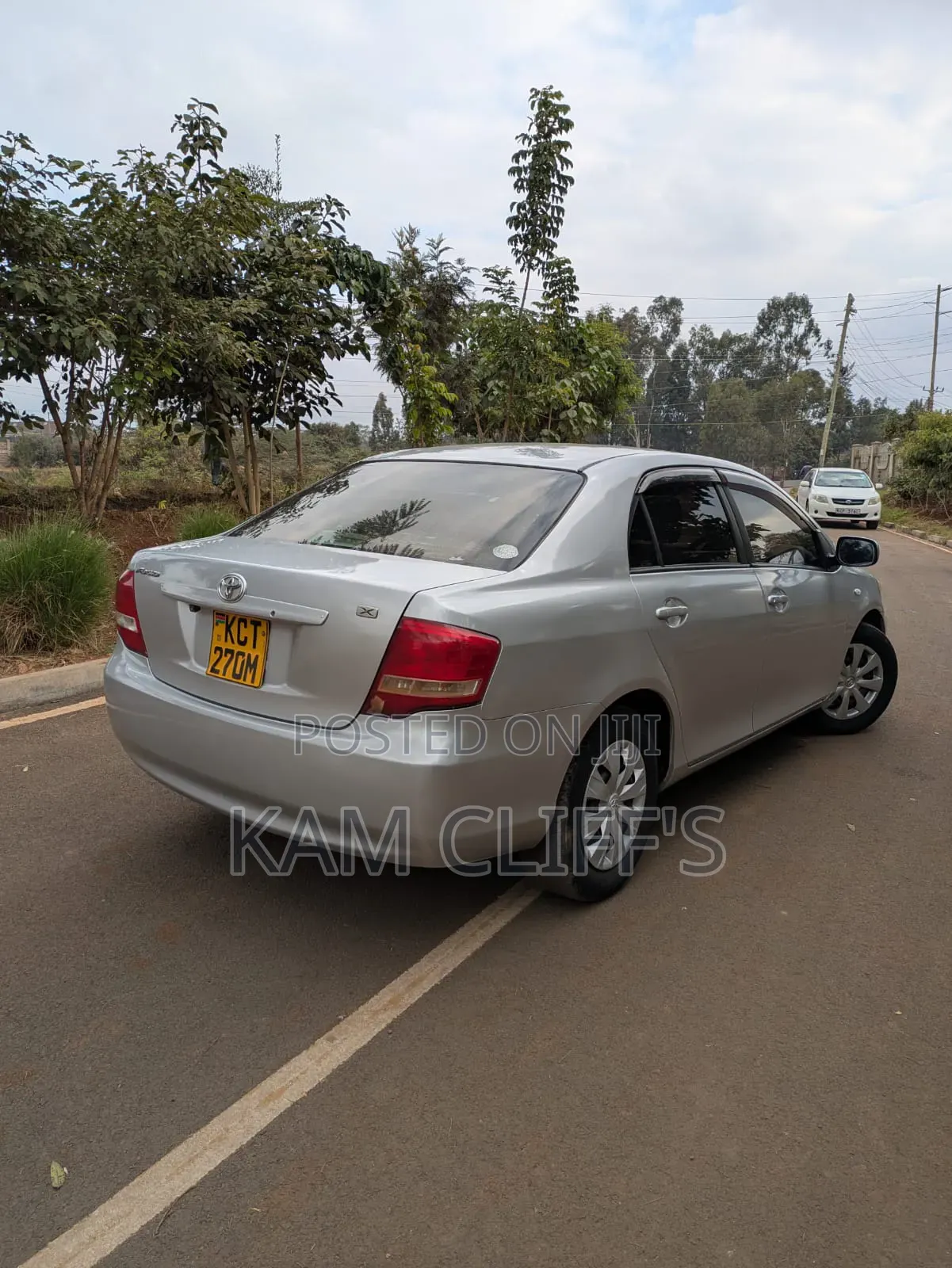 Toyota Axio 2011 Silver