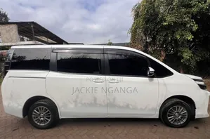 Toyota Voxy 2016 White