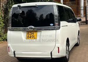 Toyota Voxy 2016 White