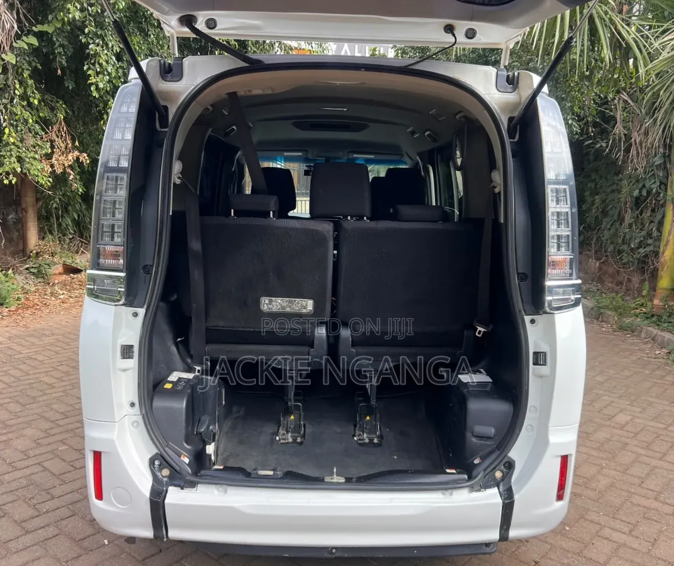 Toyota Voxy 2016 White