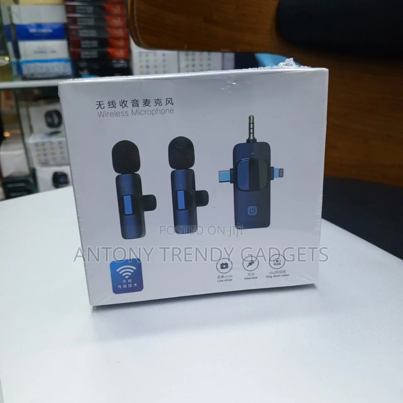 Wireless Lavalier Microphone Kit With Noise Cancellation