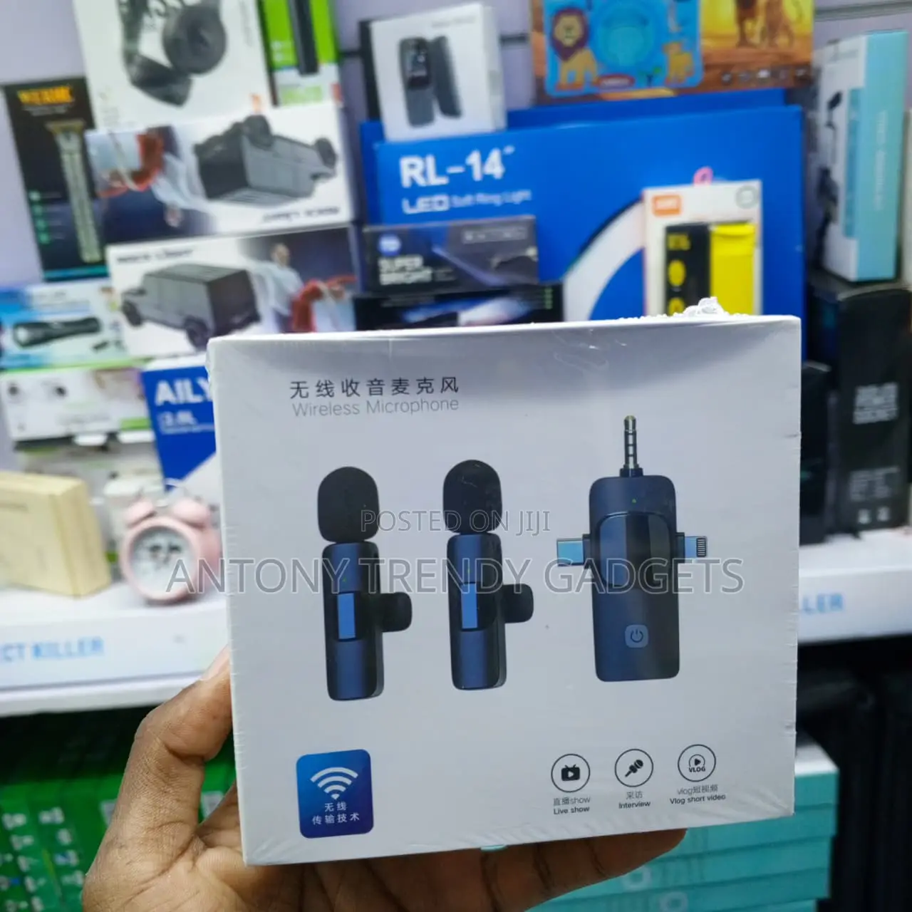 Wireless Lavalier Microphone Kit With Noise Cancellation