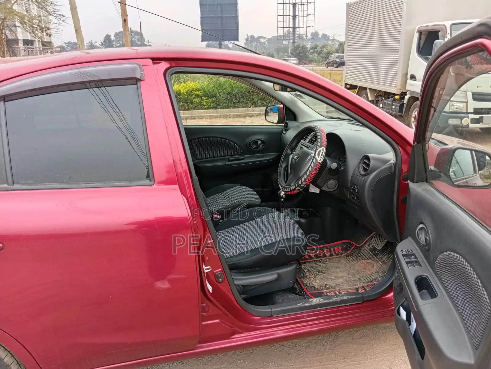 Nissan March 2018 Red