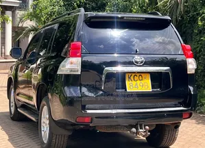Toyota Land Cruiser Prado 2011 Black