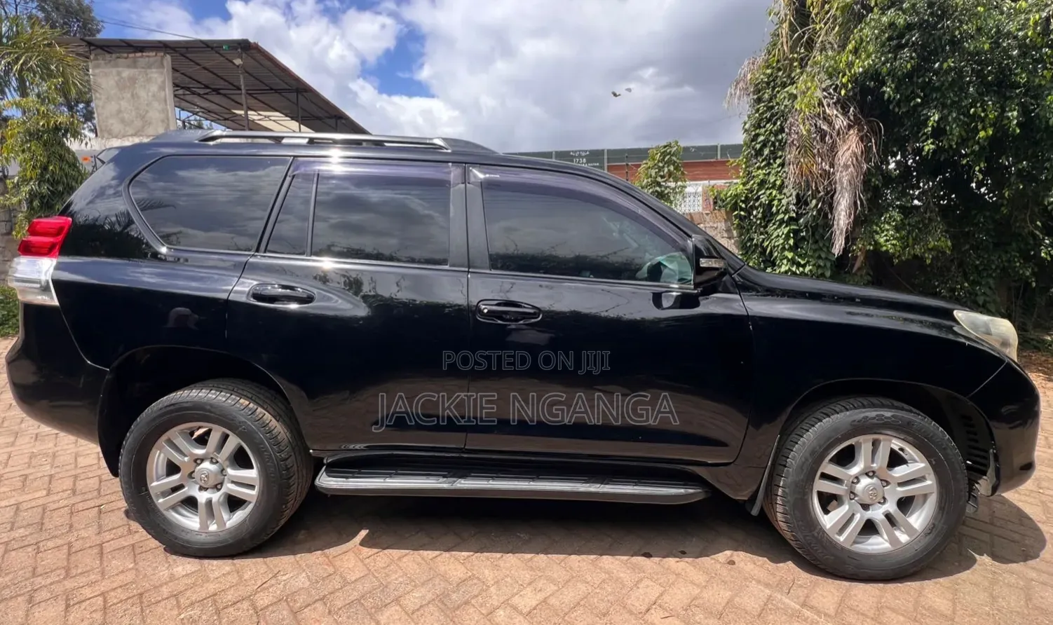 Toyota Land Cruiser Prado 2011 Black