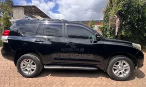 Toyota Land Cruiser Prado 2011 Black
