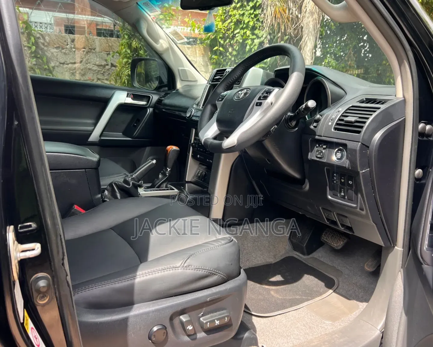 Toyota Land Cruiser Prado 2011 Black