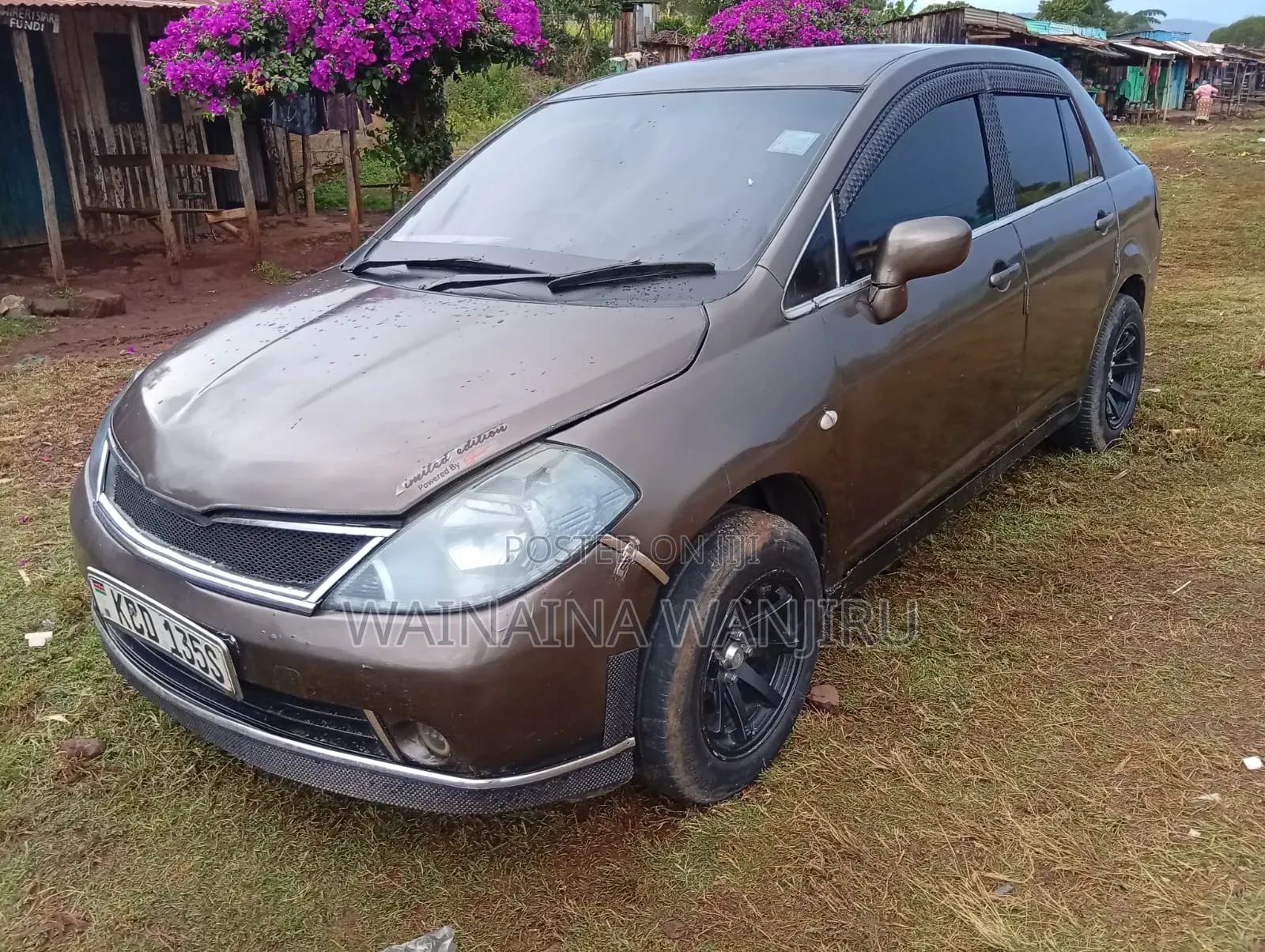 Nissan Tiida 2010 Brown