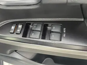 Toyota Land Cruiser 4.6 V8 ZX 2019 White