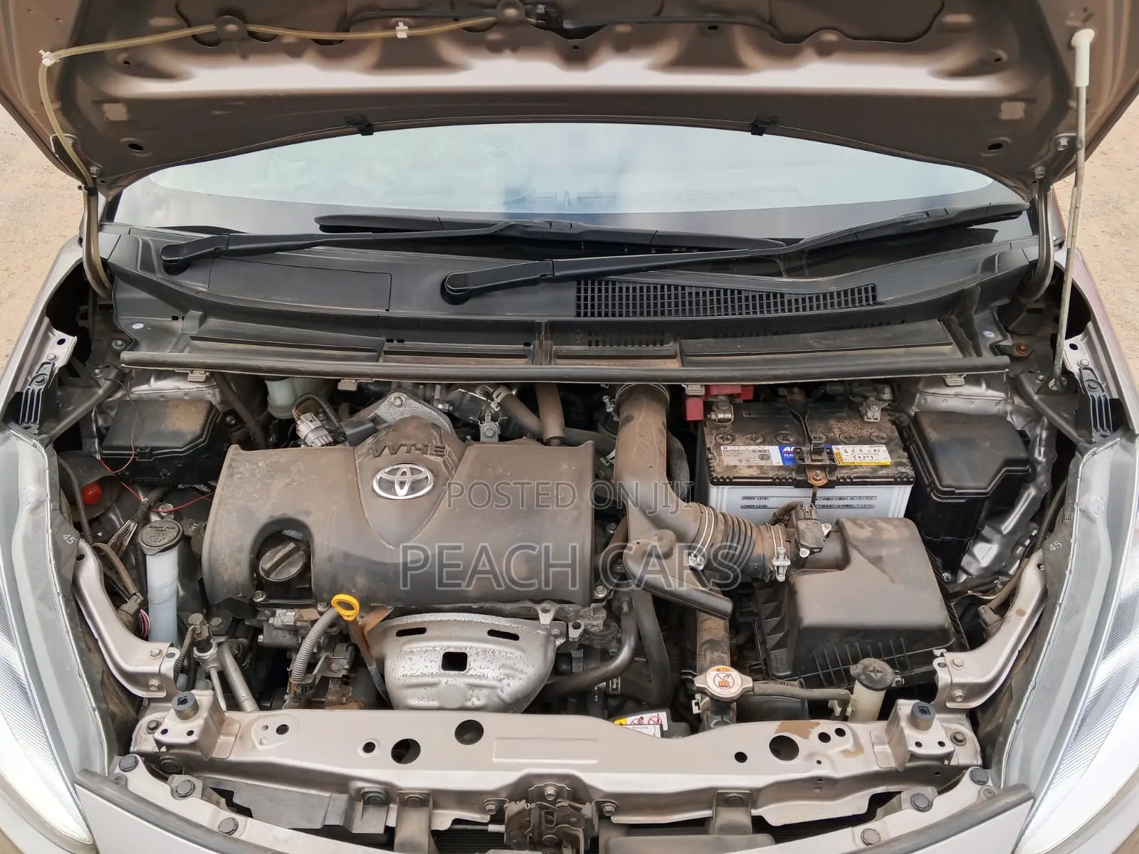 Toyota Sienta 2021 Silver