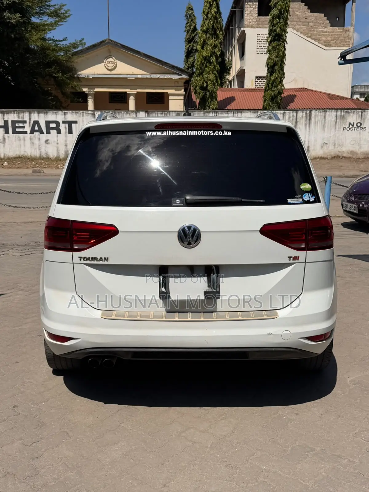 Volkswagen Touran 2016 White