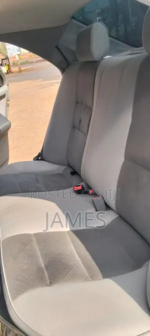 Nissan Caravan (Urvan) 2004 Beige