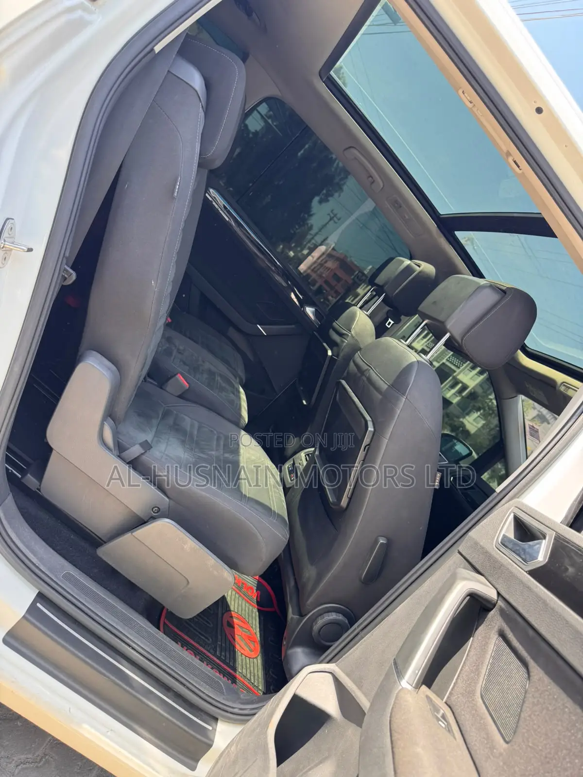 Volkswagen Touran 2016 White