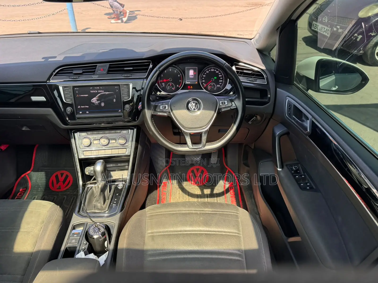 Volkswagen Touran 2016 White