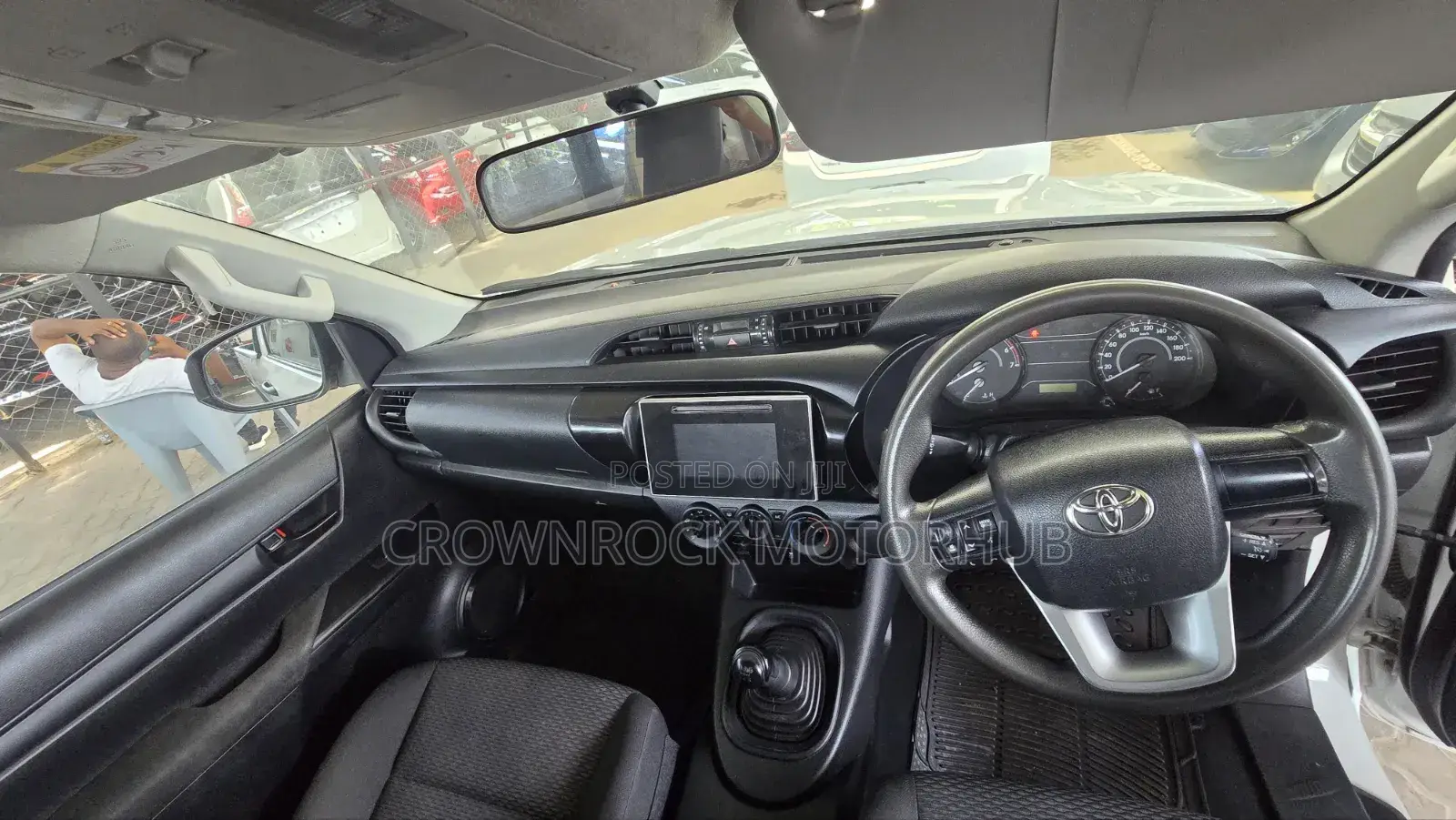 Toyota Hilux 2019 White