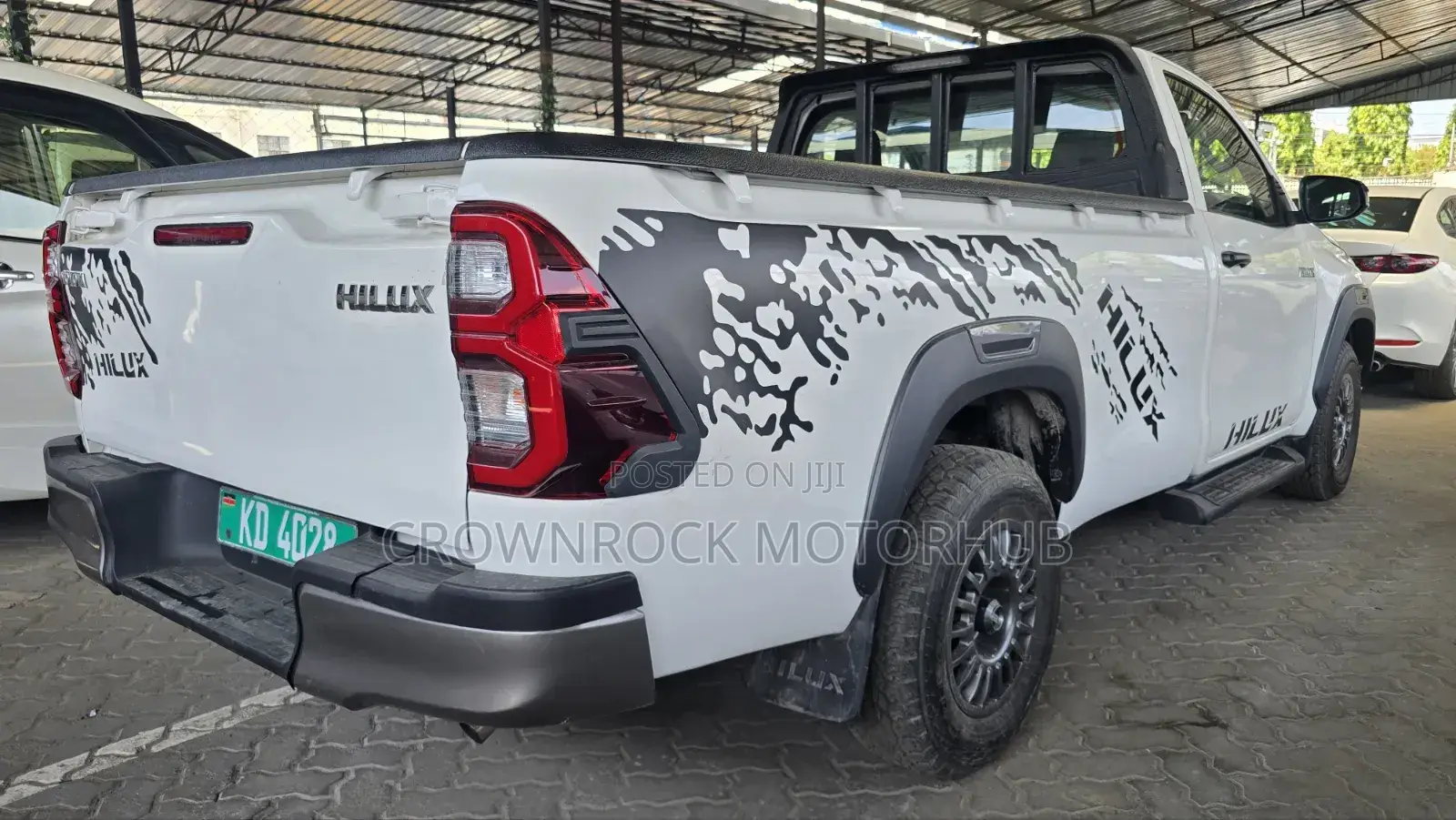 Toyota Hilux 2019 White