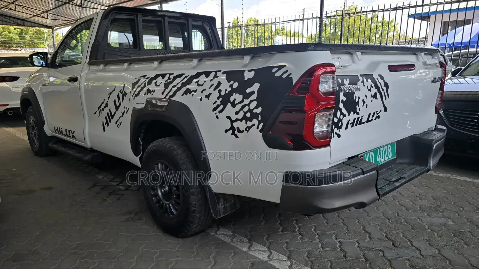 Toyota Hilux 2019 White